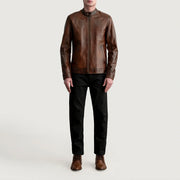 Dettaglio ravvicinato of Snap Button &amp; Zipper Hardware on Zen Effetto Usurato Marrone Giacca Biker in Pelle da Uomo